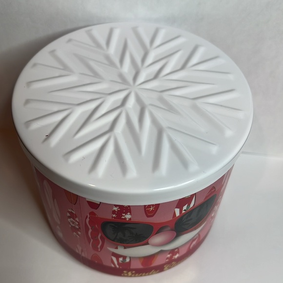 Bath & Body Works Winter Candy Apple Soy Blend Sandy Claus Holiday Candle 3 Wick - Picture 4 of 8
